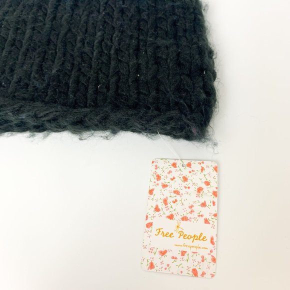 Free People blue black colorblock pom pom chunky knit beanie - Picture 2 of 4